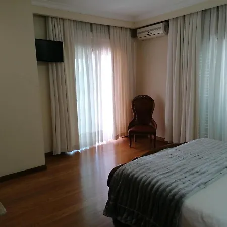 Colina Do Ave Local Inn