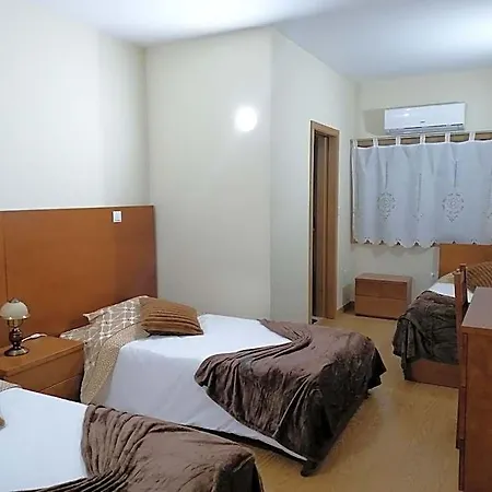 Colina Do Ave Local Inn *